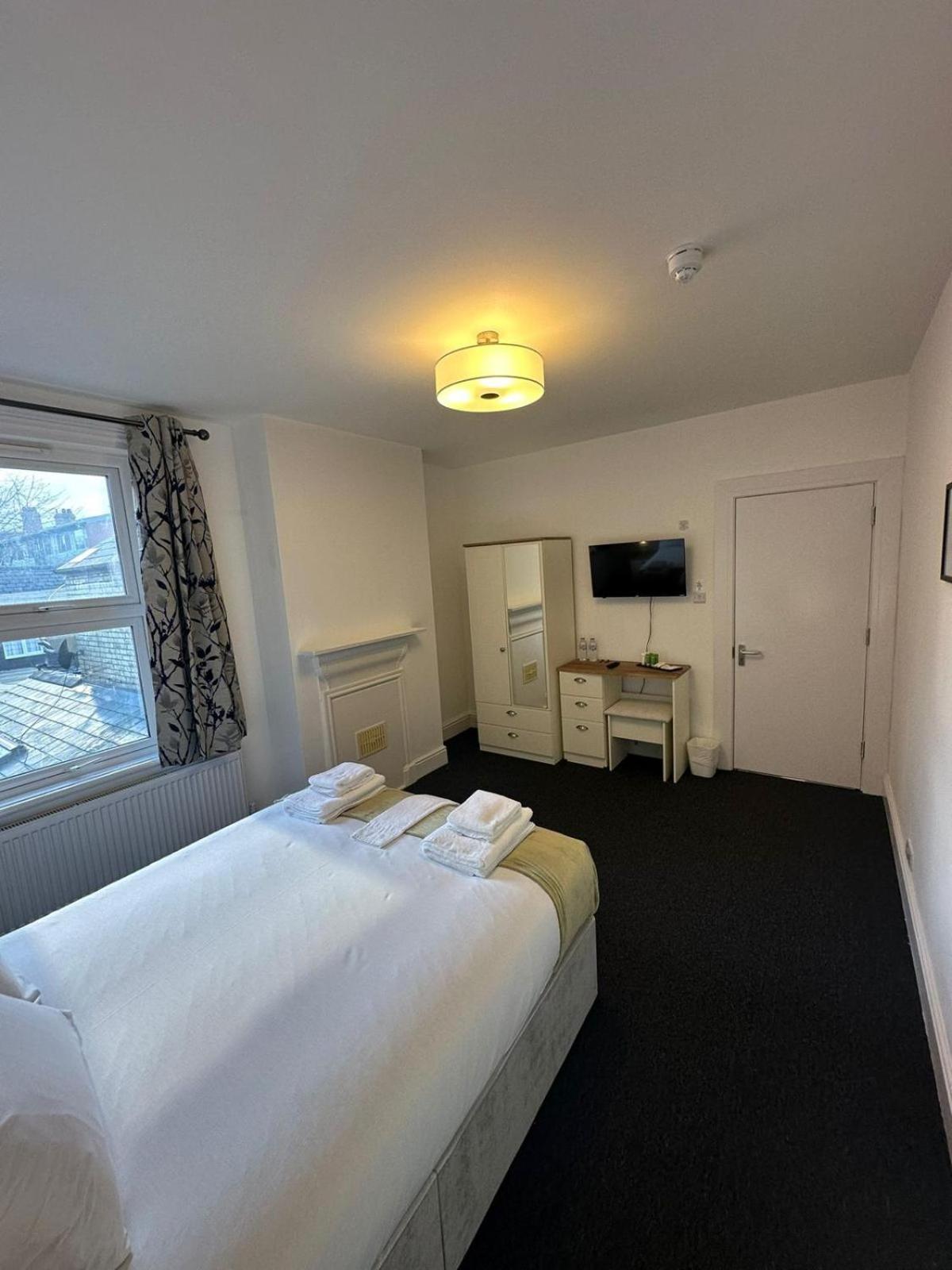 Cambridge Central Rooms - Tas Accommodations Exterior foto